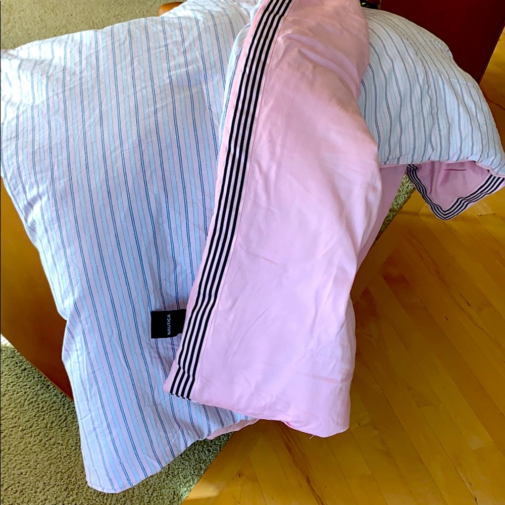 Queen / Full size NAUTICA Comforter and Sheet Set